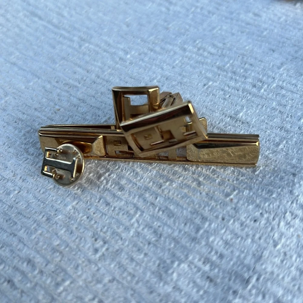 VTG cufflinks, and tie clips, 5 pair SWANK